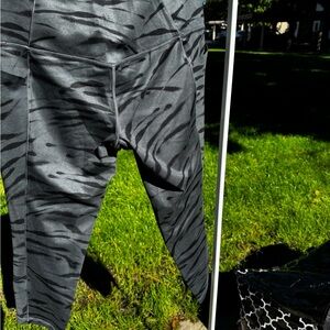 Athleta Stash Pocket Leggings